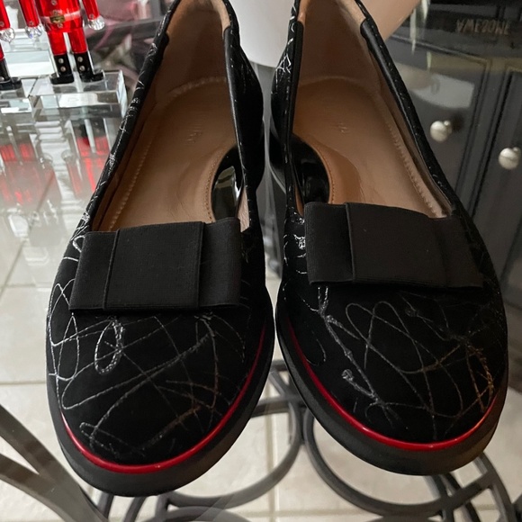 Like NEW  Beautiful Black Leather Loafers    37 - Picture 7 of 16